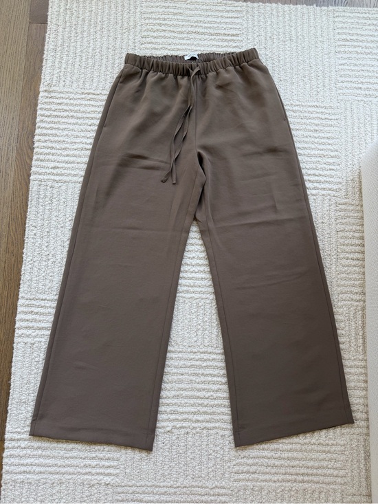 Aritzia Pants - Aritzia’s Famous Lodge Pants - crepette